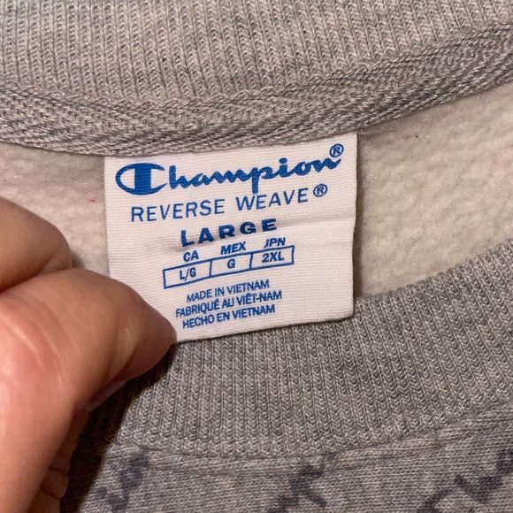 Cropped Champion fleece sweatshirt Large gray grey like new - Picture 4 of 5